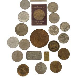 Collection  1969-1994 Apollo 11 25th Anniversary Medallion Mardi Gras Token